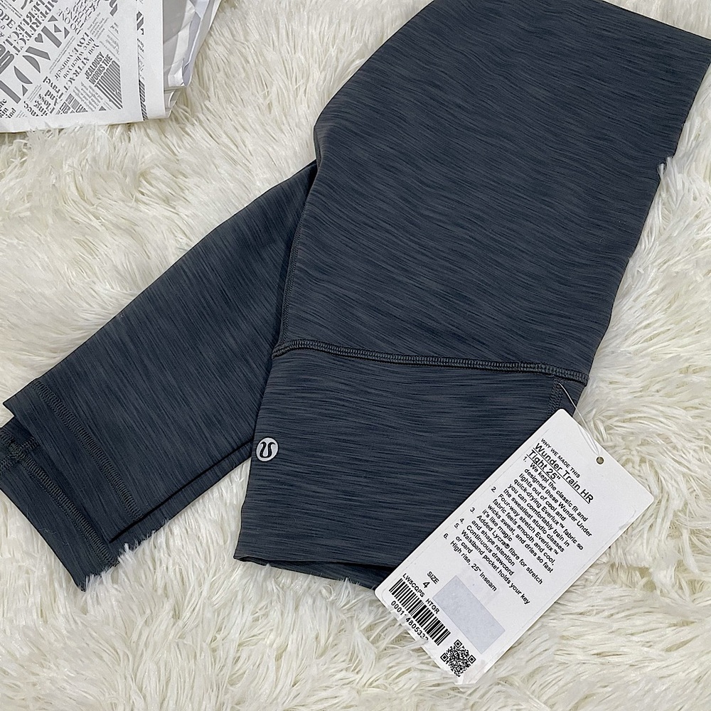 NWT wundertrain size 4 lululemon 25 “